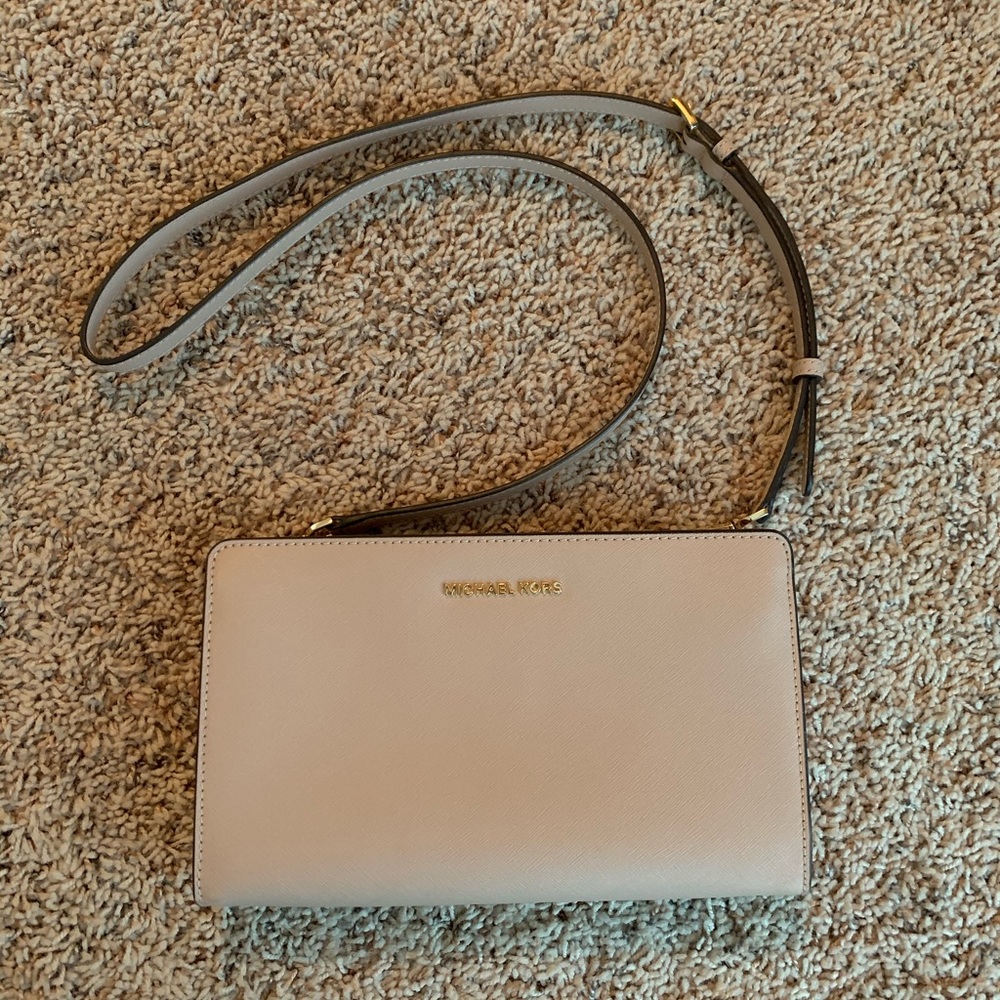 Michael Kors crossbody purse